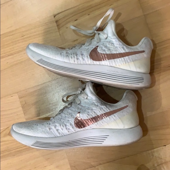 Nike Shoes - Nike sneakers